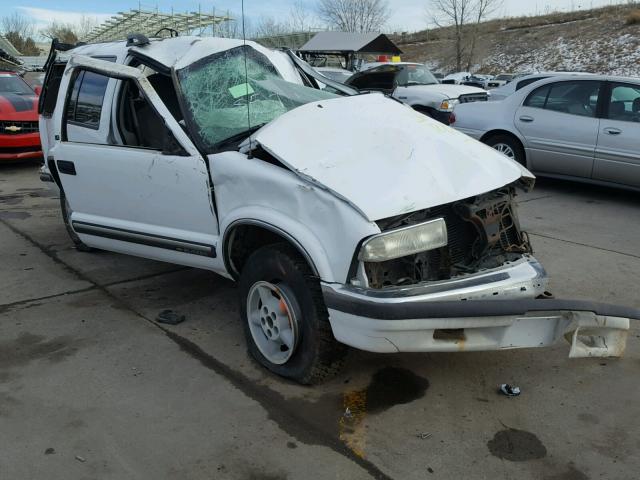 1GNDT13W5W2128284 - 1998 CHEVROLET BLAZER WHITE photo 1