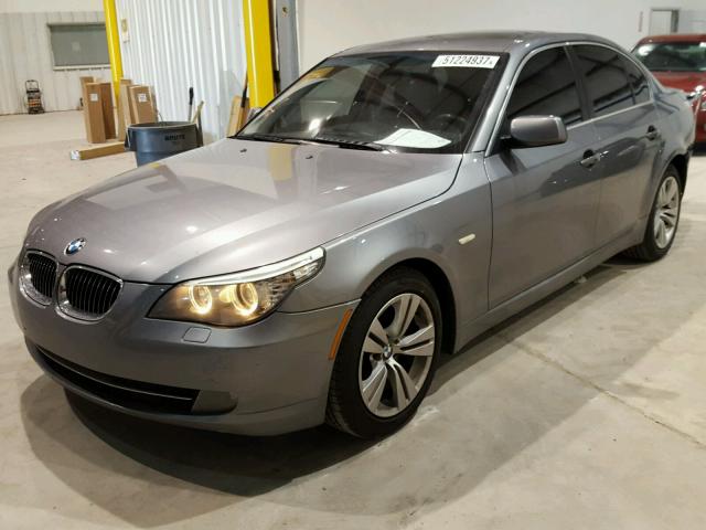 WBANU53579C120658 - 2009 BMW 528 I GRAY photo 2