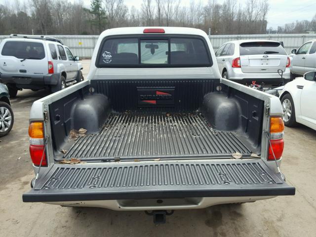 5TEGN92N62Z083563 - 2002 TOYOTA TACOMA DOU SILVER photo 9