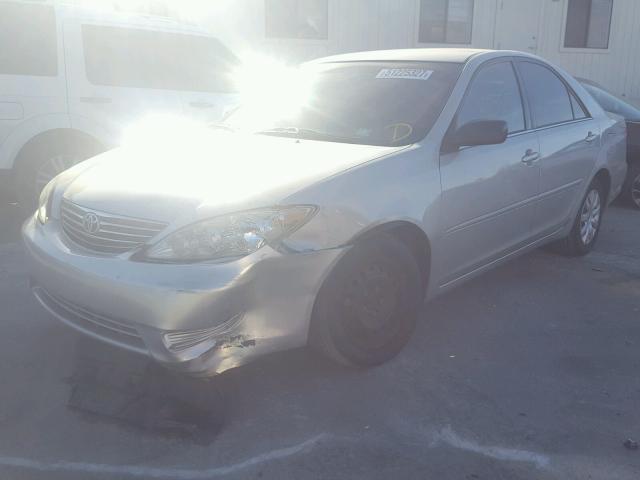 4T1BE32K56U731837 - 2006 TOYOTA CAMRY LE თეთრი ფოტო 2