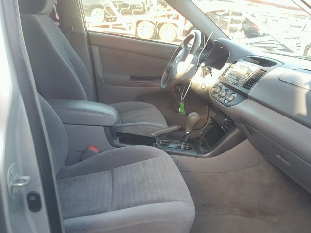 4T1BE32K56U731837 - 2006 TOYOTA CAMRY LE თეთრი ფოტო 5