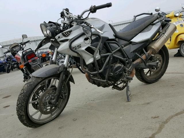 WB10B1104DZF84578 - 2013 BMW F700 GS SILVER photo 2