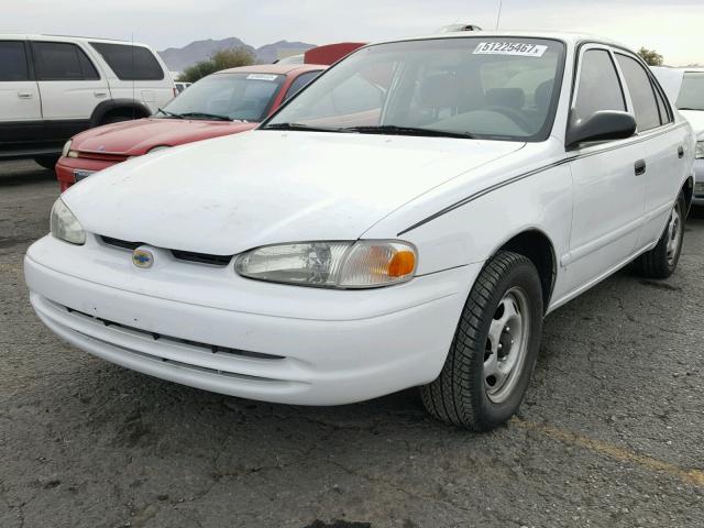 1Y1SK5286YZ433036 - 2000 CHEVROLET GEO PRIZM WHITE photo 2