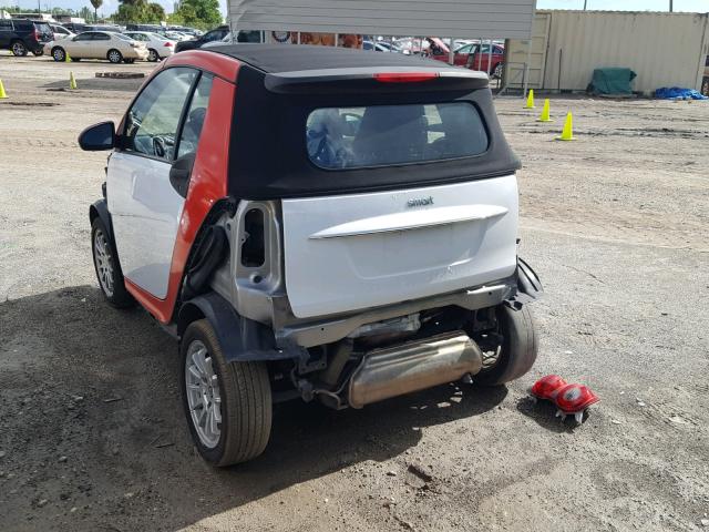 WMEEK3BA0BK419269 - 2011 SMART FORTWO PAS 红色 照片 3