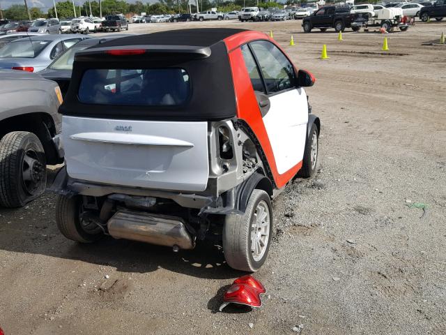 WMEEK3BA0BK419269 - 2011 SMART FORTWO PAS 红色 照片 4
