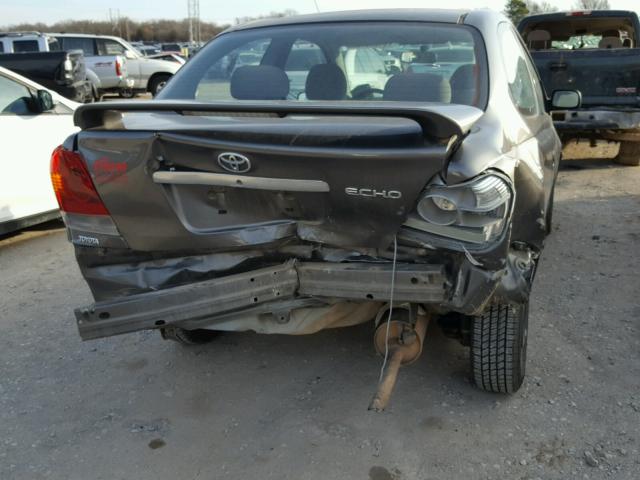 JTDAT123350356717 - 2005 TOYOTA ECHO GRAY photo 9