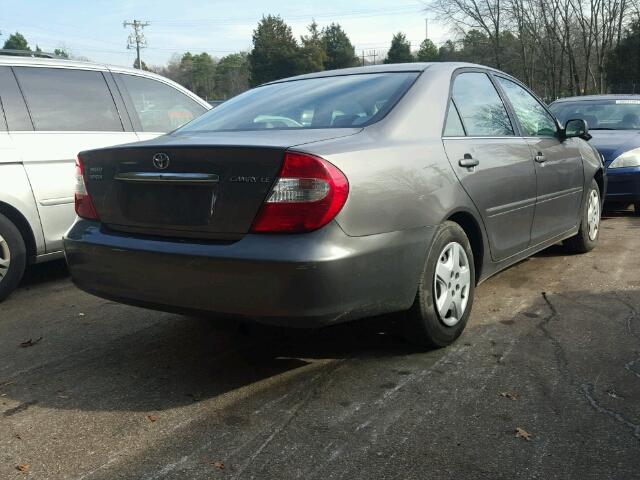 4T1BE32K52U552739 - 2002 TOYOTA CAMRY LE GRAY photo 4