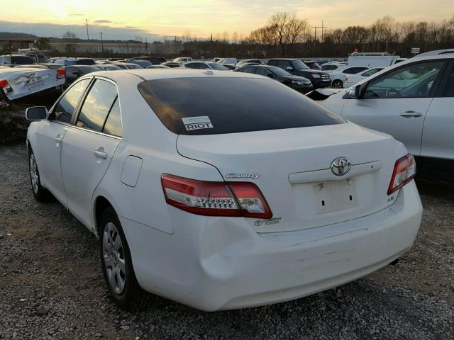 4T1BF3EK2AU577217 - 2010 TOYOTA CAMRY BASE WHITE photo 3