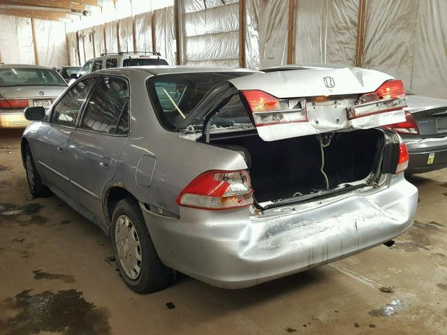 1HGCG66541A103093 - 2001 HONDA ACCORD LX SILVER photo 3