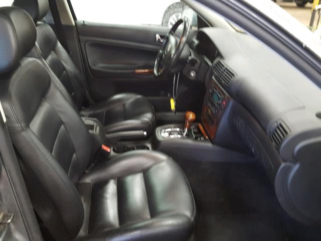 WVWTH63B63P267001 - 2003 VOLKSWAGEN PASSAT GLX 灰色 照片 5