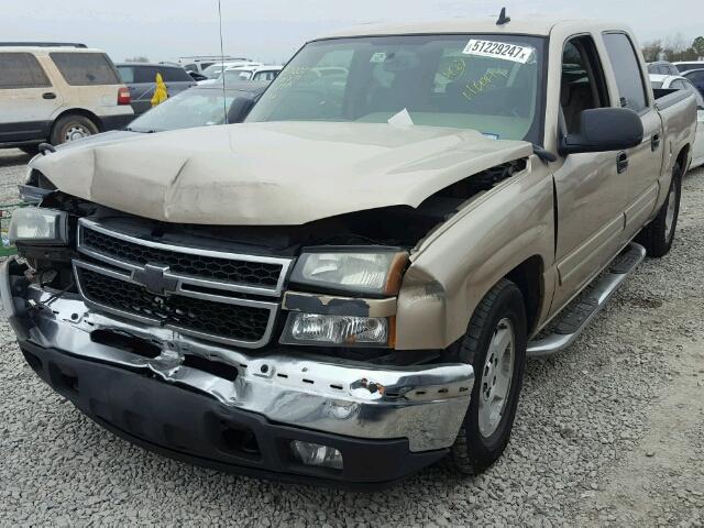 2GCEC13T861214241 - 2006 CHEVROLET SILVERADO TAN photo 2