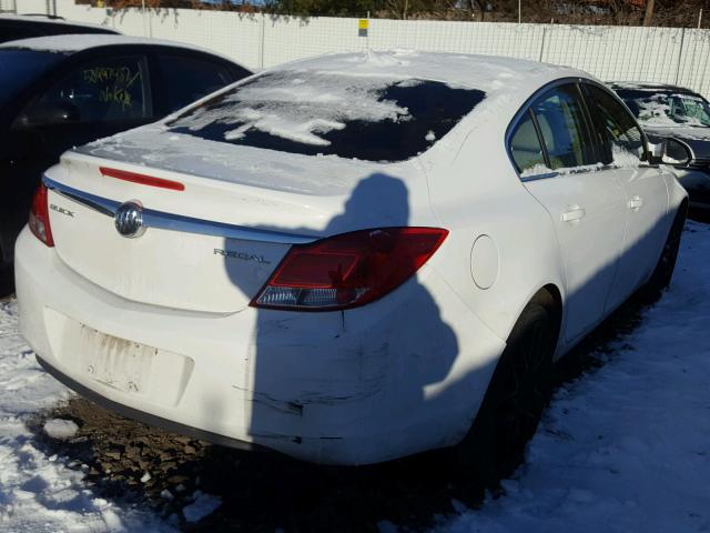 2G4GR5EKXC9156290 - 2012 BUICK REGAL WHITE photo 4