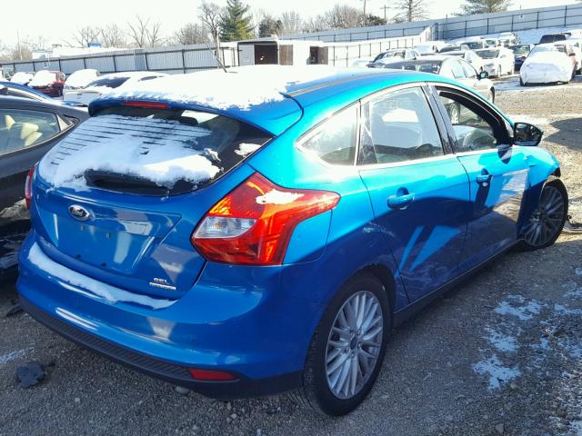 1FAHP3M25CL450702 - 2012 FORD FOCUS SEL BLUE photo 4