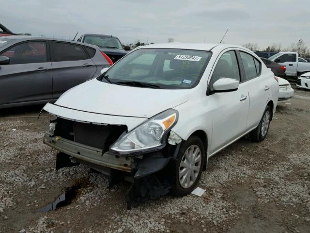 3N1CN7AP2FL816631 - 2015 NISSAN VERSA S WHITE photo 2