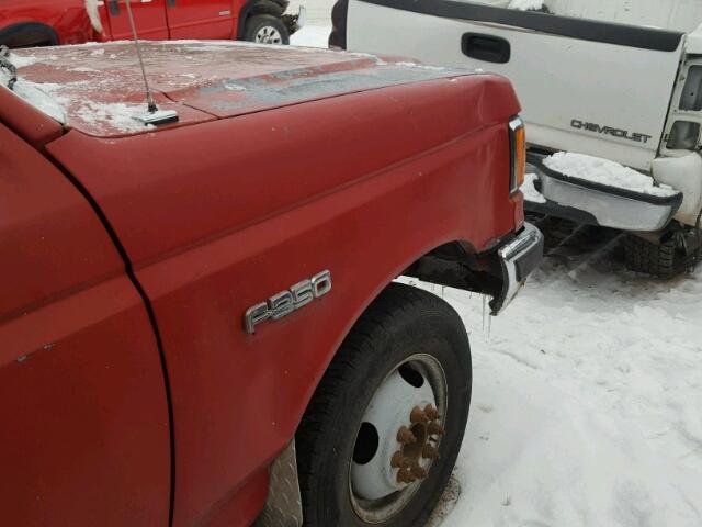 1FDKF37H8LKB02493 - 1990 FORD F350 RED photo 9