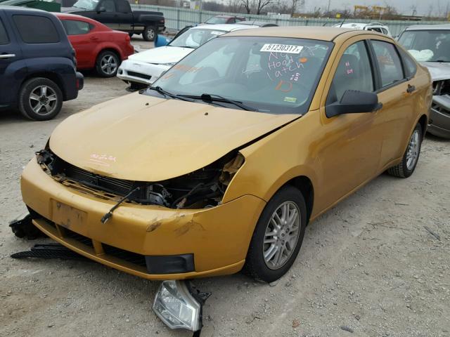 1FAHP35N69W180914 - 2009 FORD FOCUS SE GOLD photo 2