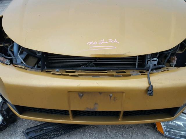 1FAHP35N69W180914 - 2009 FORD FOCUS SE GOLD photo 9