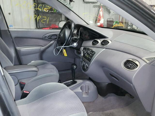 3FAFP37323R175299 - 2003 FORD FOCUS ZX5 GRAY photo 5