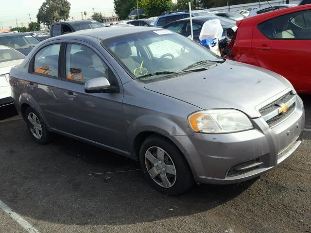 KL1TD56E99B669118 - 2009 CHEVROLET AVEO LS GRAY photo 1