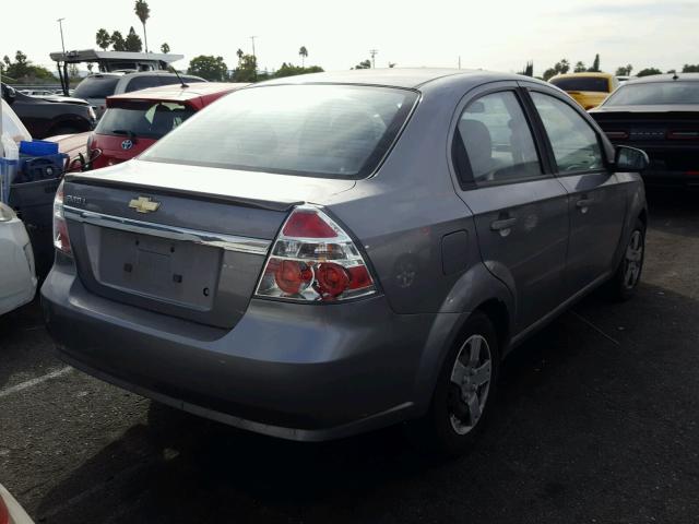 KL1TD56E99B669118 - 2009 CHEVROLET AVEO LS GRAY photo 4