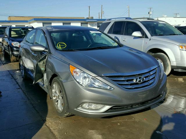 5NPEC4AB2DH525669 - 2013 HYUNDAI SONATA SE GRAY photo 1