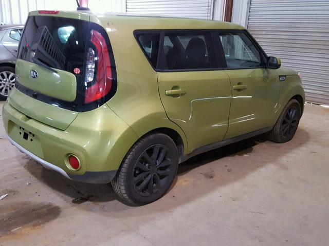 KNDJP3A59H7876905 - 2017 KIA SOUL + GREEN photo 4