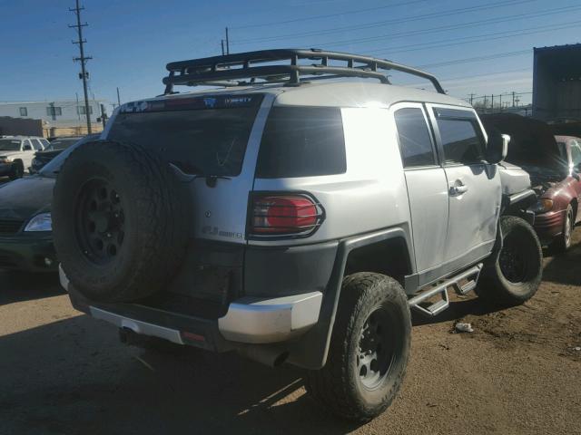 JTEBU11F98K025268 - 2008 TOYOTA FJ CRUISER SILVER photo 4