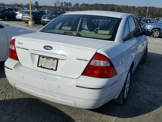 1FAFP25106G104724 - 2006 FORD FIVE HUNDR WHITE photo 4