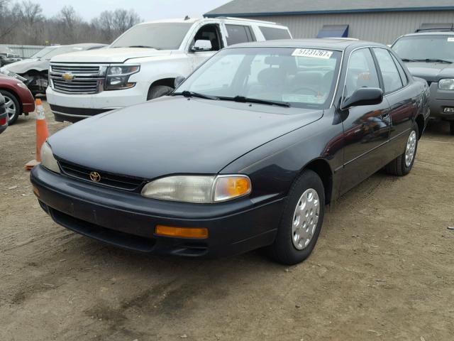 4T1BG12K4TU683287 - 1996 TOYOTA CAMRY DX BLACK photo 2