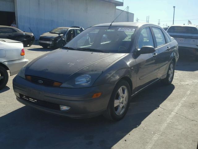 1FAFP38363W179562 - 2003 FORD FOCUS ZTS GRAY photo 2