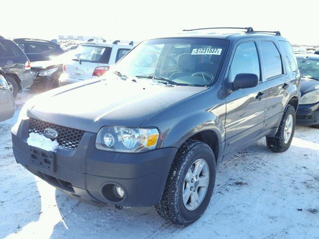 1FMYU93166KB65625 - 2006 FORD ESCAPE XLT GRAY photo 2