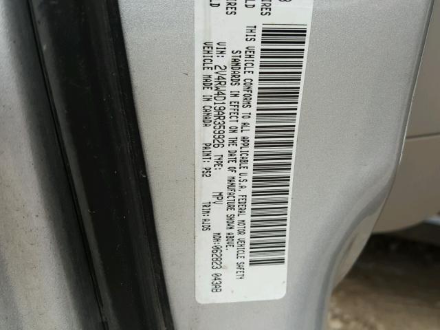 2V4RW4D19AR359926 - 2010 VOLKSWAGEN ROUTAN S SILVER photo 10