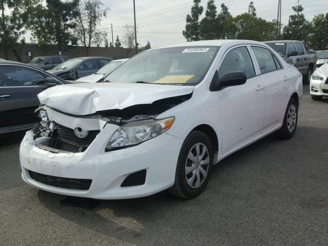 1NXBU4EEXAZ227131 - 2010 TOYOTA COROLLA BA WHITE photo 2