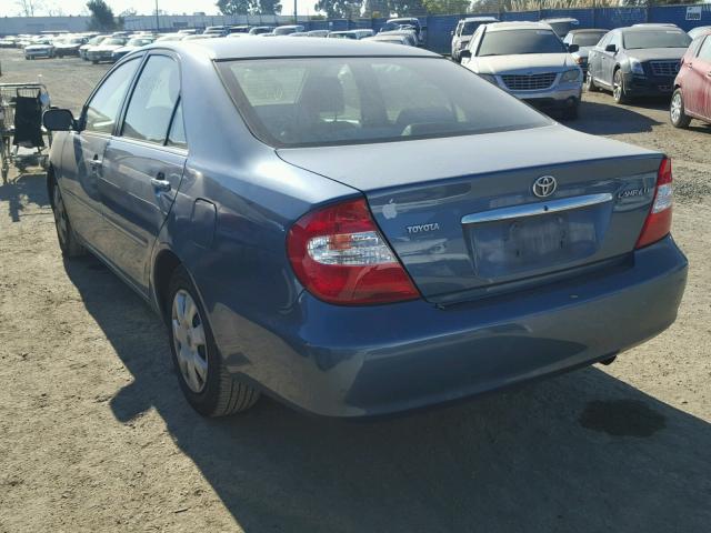 4T1BE32K13U655495 - 2003 TOYOTA CAMRY LE BLUE photo 3