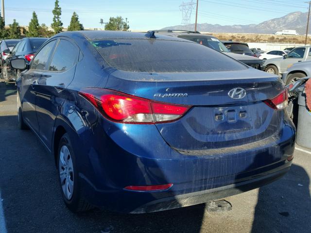 5NPDH4AE8GH701586 - 2016 HYUNDAI ELANTRA SE BLUE photo 3