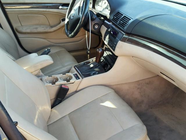 WBAEV33463KL80992 - 2003 BMW 325 I BLUE photo 5