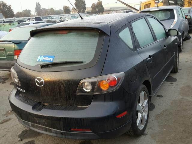 JM1BK343541175630 - 2004 MAZDA 3 HATCHBAC BLACK photo 4