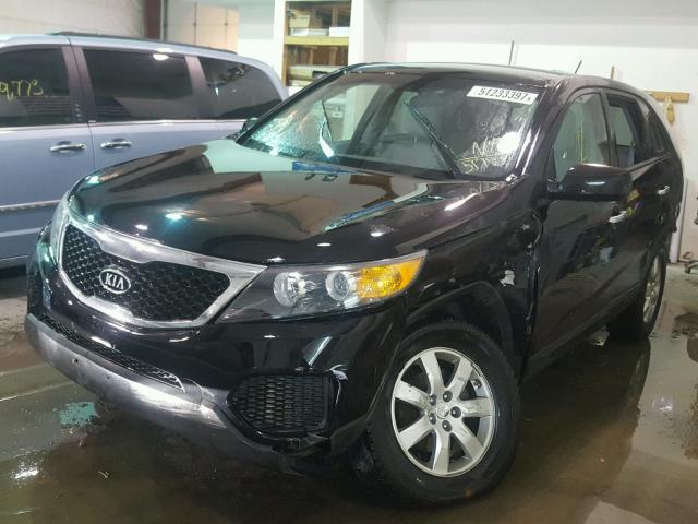 5XYKT3A14BG151753 - 2011 KIA SORENTO BA BLACK photo 2