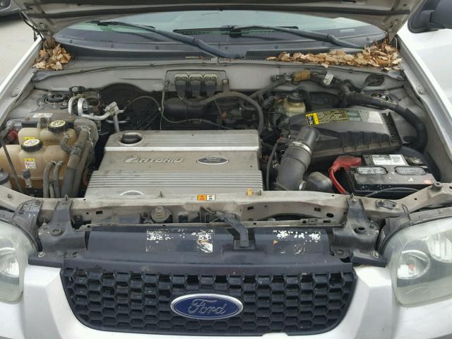 1FMCU95H55KD42930 - 2005 FORD ESCAPE HEV WHITE photo 7