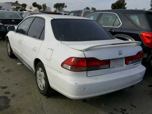 1HGCG16432A058059 - 2002 HONDA ACCORD LX WHITE photo 3