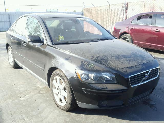 YV1MS682842011031 - 2004 VOLVO S40 T5 BLACK photo 1