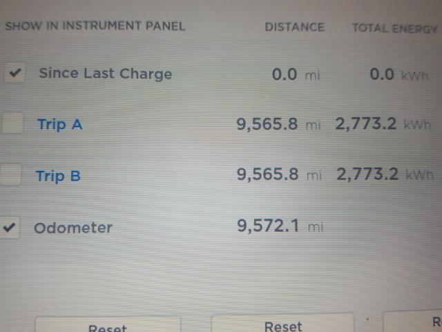 5YJSA1E23HF231980 - 2017 TESLA MODEL S RED photo 8