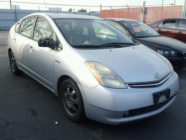 JTDKB20UX77555735 - 2007 TOYOTA PRIUS SILVER photo 1