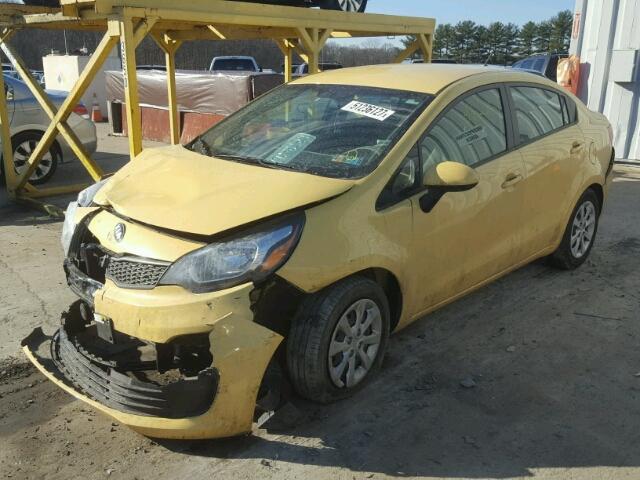 KNADM4A33G6548195 - 2016 KIA RIO LX YELLOW photo 2