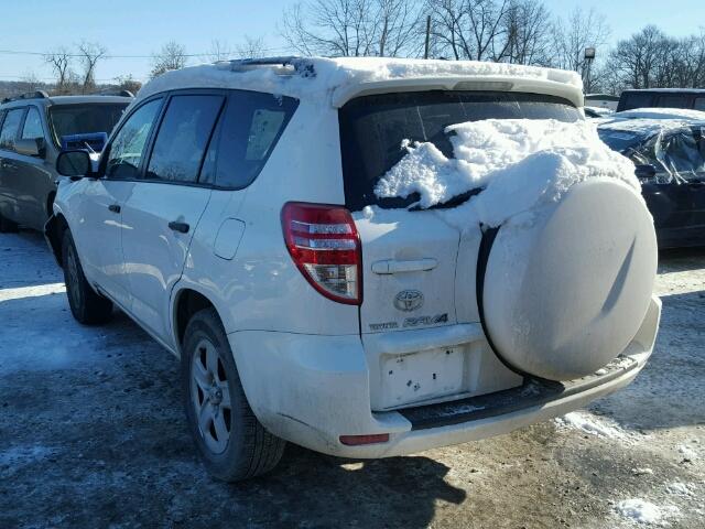 2T3BF4DV7AW064392 - 2010 TOYOTA RAV4 WHITE photo 3