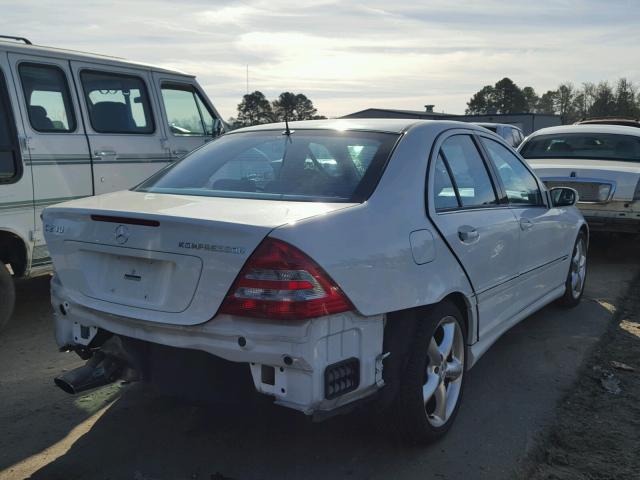 WDBRF40J75F554158 - 2005 MERCEDES-BENZ C 230K SPO WHITE photo 4