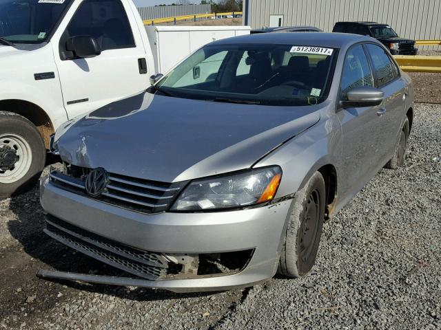 1VWAP7A38DC056433 - 2013 VOLKSWAGEN PASSAT S SILVER photo 2