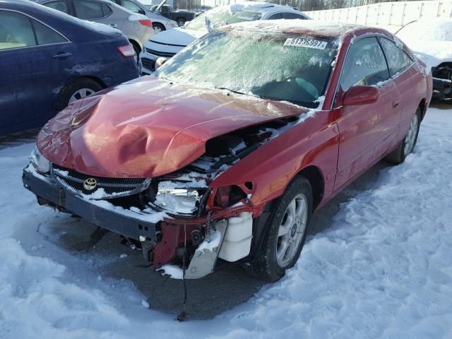 2T1CF28P7XC122704 - 1999 TOYOTA CAMRY SOLA RED photo 2