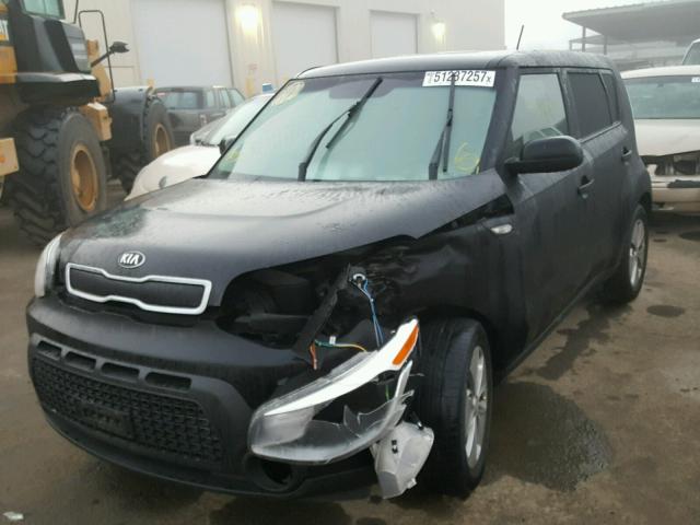 KNDJN2A22E7052682 - 2014 KIA SOUL BLACK photo 2