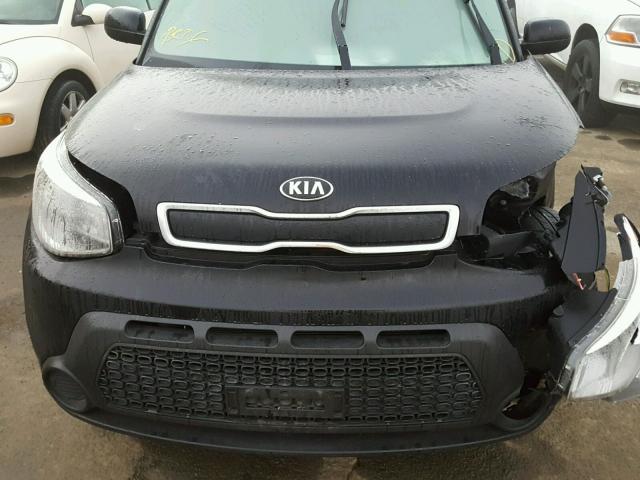 KNDJN2A22E7052682 - 2014 KIA SOUL BLACK photo 7